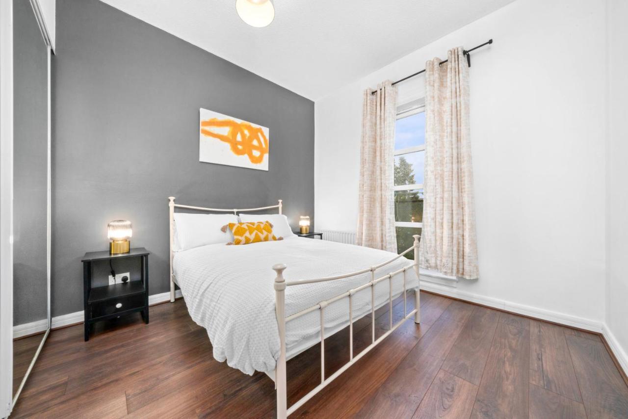 Modern Apartment With Free Parking Near Town & Glasgow Green ภายนอก รูปภาพ